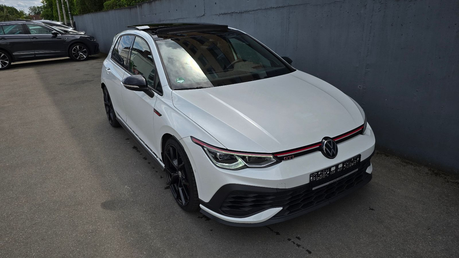 Volkswagen Golf 8 GTI Clubsport 45 DSG * Akrapovic *Leder*