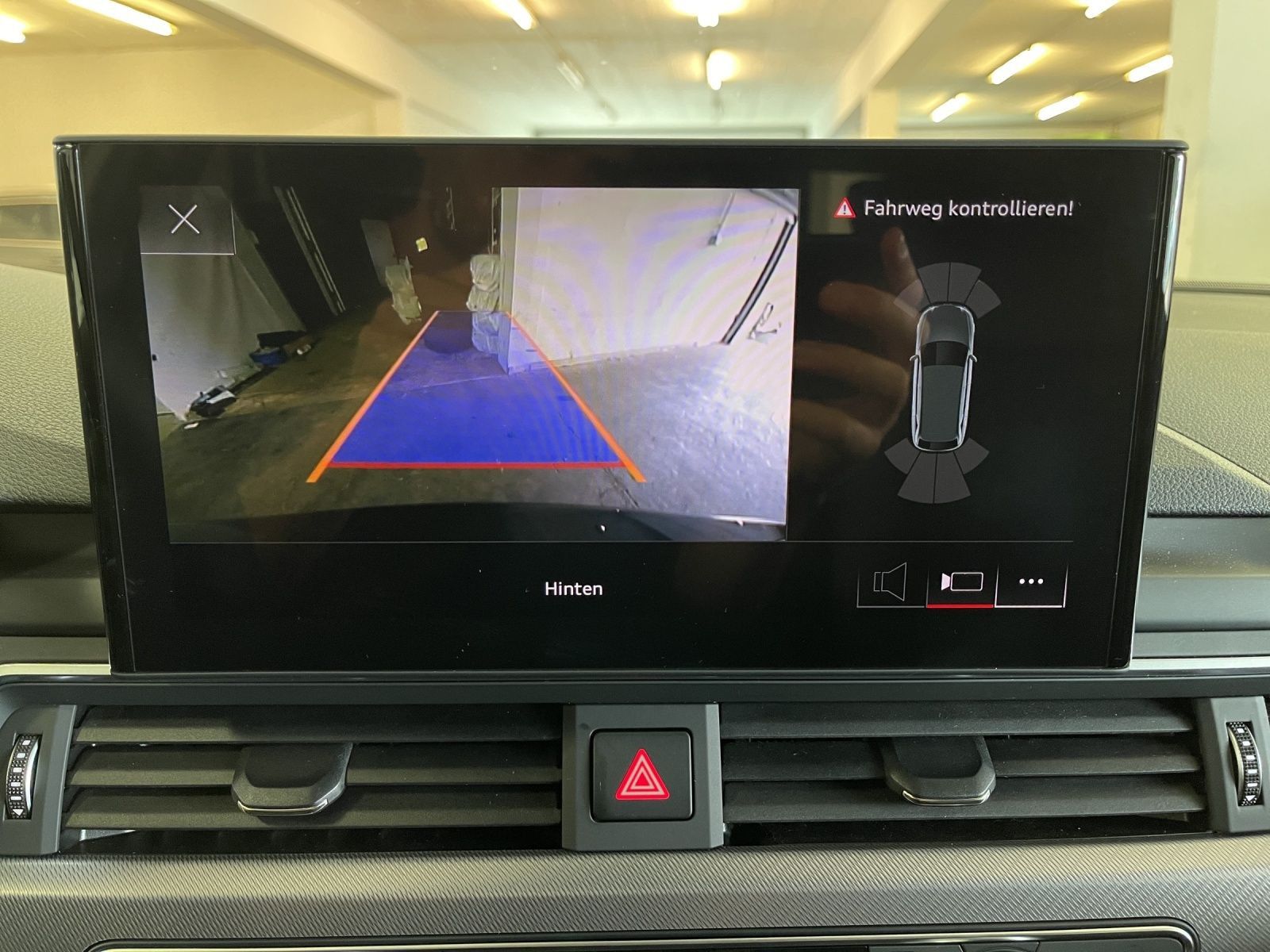 Audi A4 allroad 45 TFSI qu. AHK Pano Matrix LM 19" RF