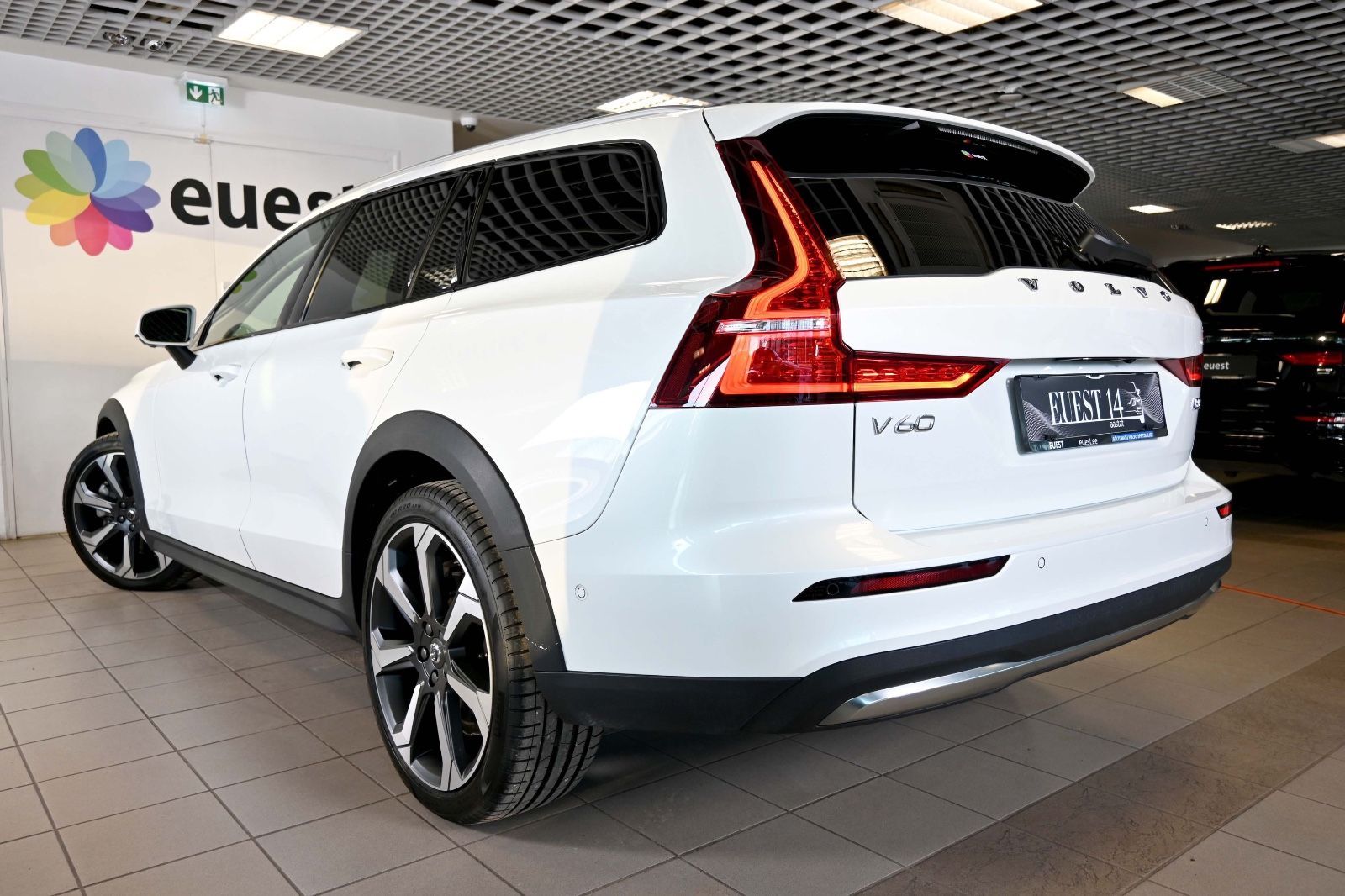 Volvo V60 Cross Country B&W HUD MASSAGE ULTIMATE FULL