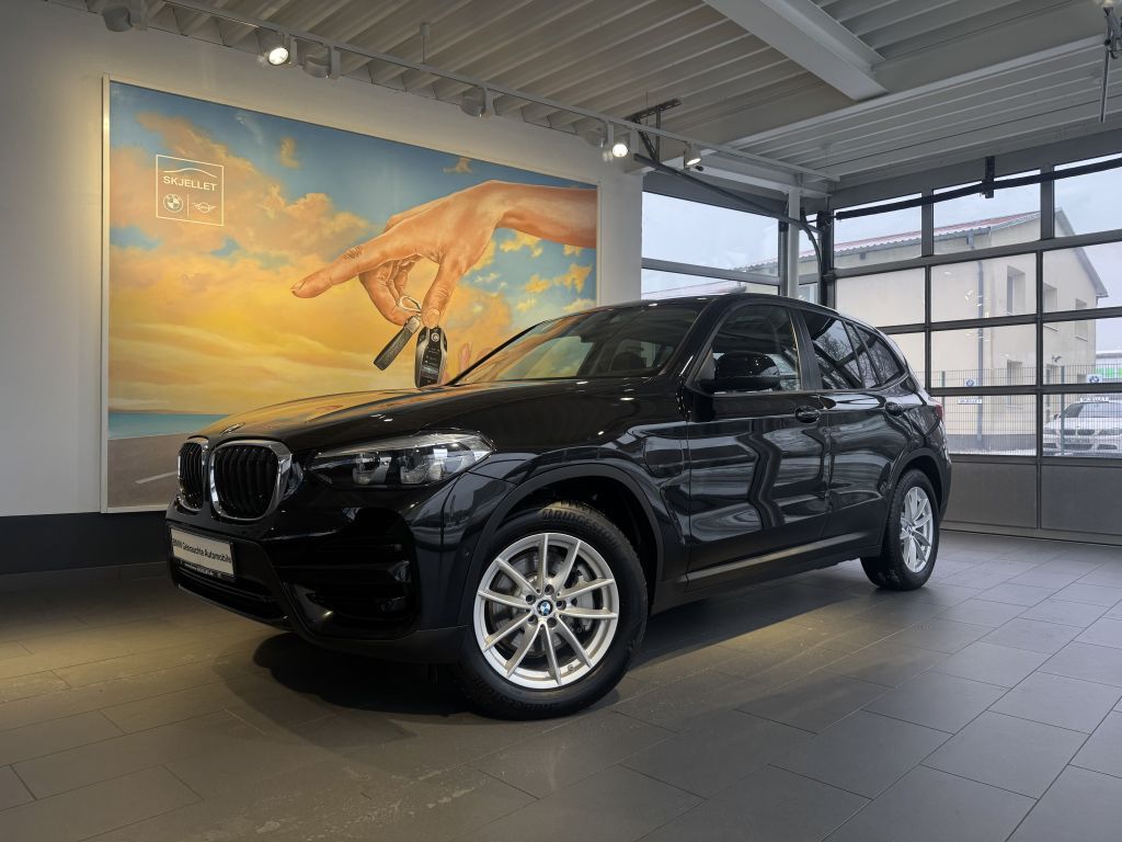 BMW X3 xDrive30e PANO+KAM+KOMF+HUD+HIFI+DAB+LEDer+AL