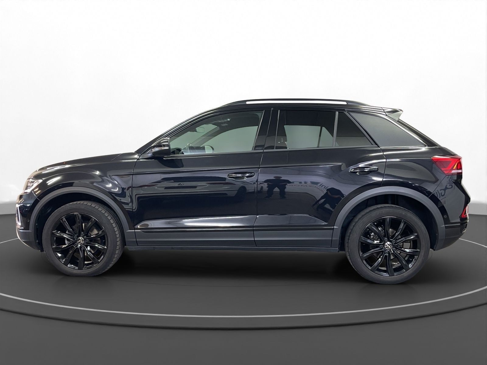 Volkswagen T-Roc 1.5 TSI Style - Samsaru's Car Outlet