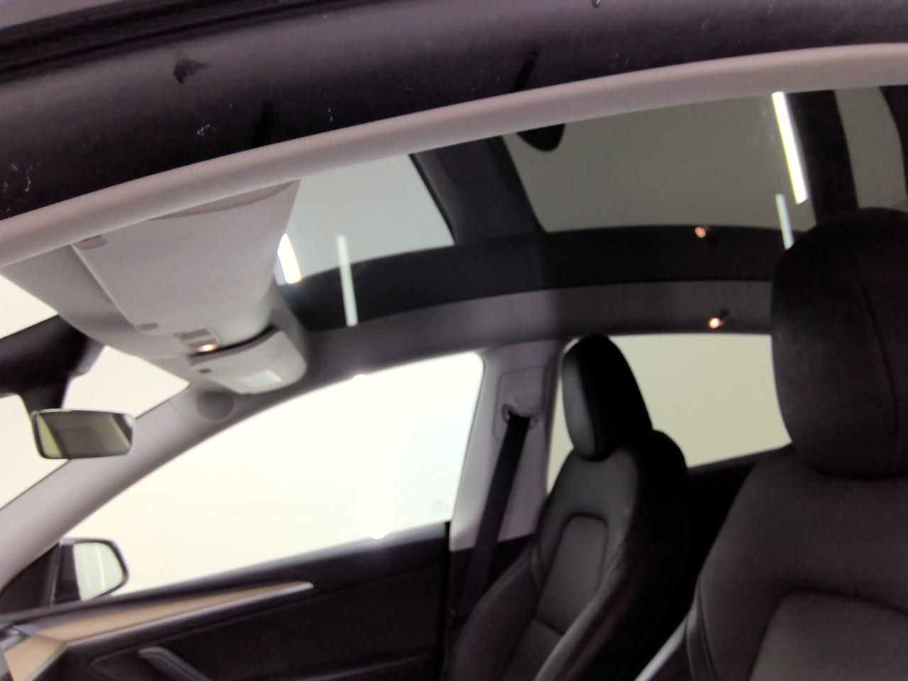 Tesla Model Y Standard RWD Plus 351pk 94.2% SoH [ TREK