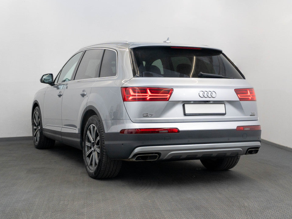 Audi Q7 Garantie 12 luni / Rate / Leasing / Credit / Istoric si km certificati
