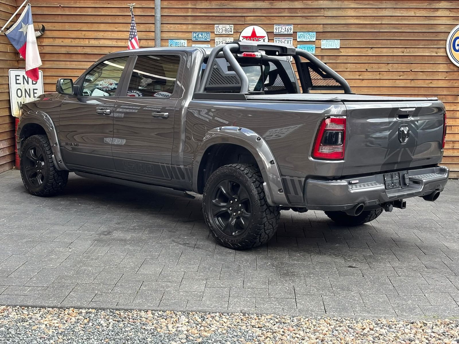 Dodge RAM 1500 Laramie 5.7L AHK Memory 4x4 Alpine LPG
