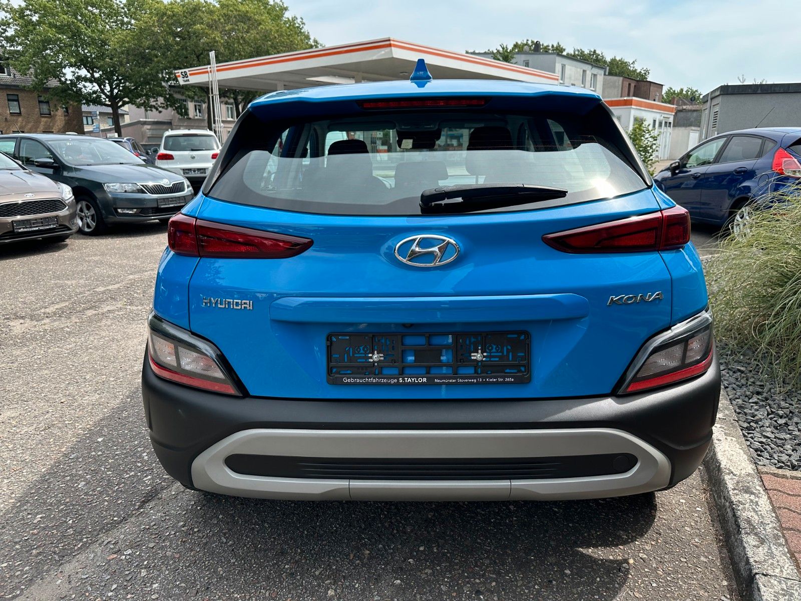 Hyundai Kona Pure 2WD - Samsaru's Car Outlet