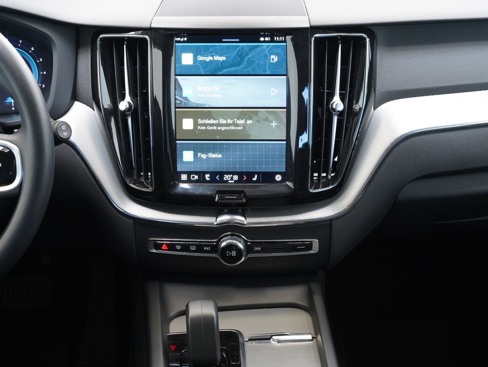 Volvo XC60 B4 B Plus Dark LED/NAVI/PILOT/ACC/KAMERA