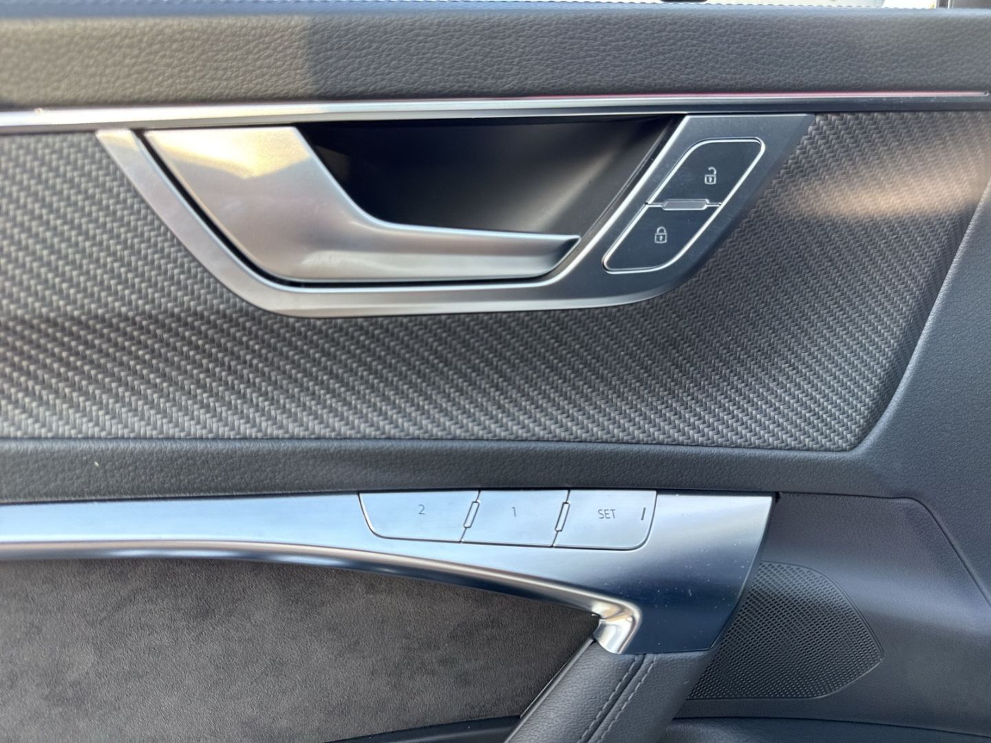 Audi RS6 Avant 4.0 TFSI quattro StandHZG Navi Leder D