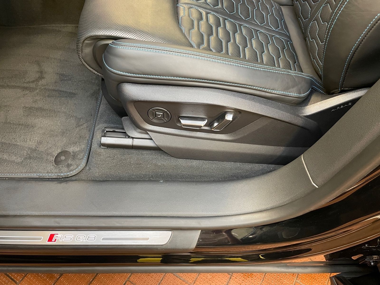 Audi RSQ8 4.0 TFSI quattro Tiptronic LEDER