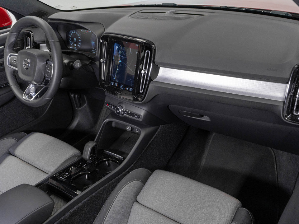 Volvo XC 40 Garantie producator / Rate / Leasing / Credit / Buyback
