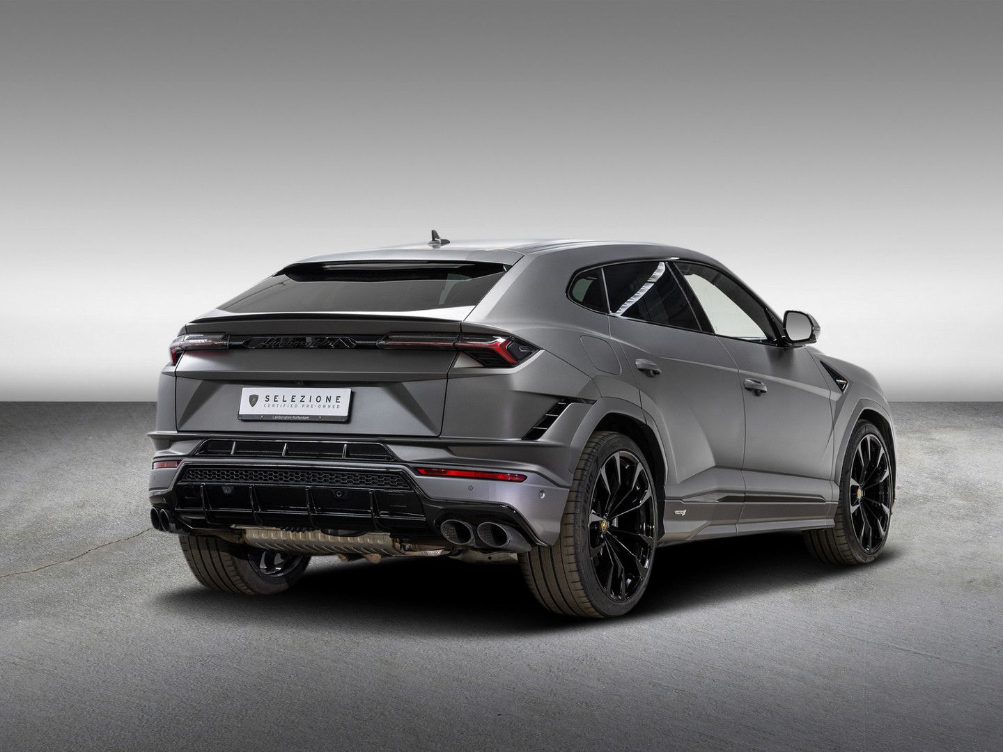 Lamborghini Urus S - Samsaru's Car Outlet