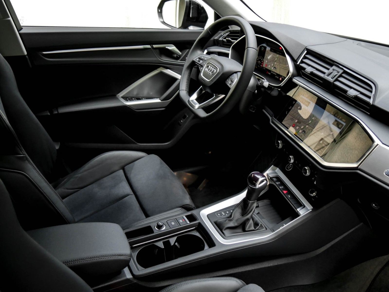 Audi Q3 Sportback 40 quattro S LINE Blackpak - Samsaru's Car Outlet