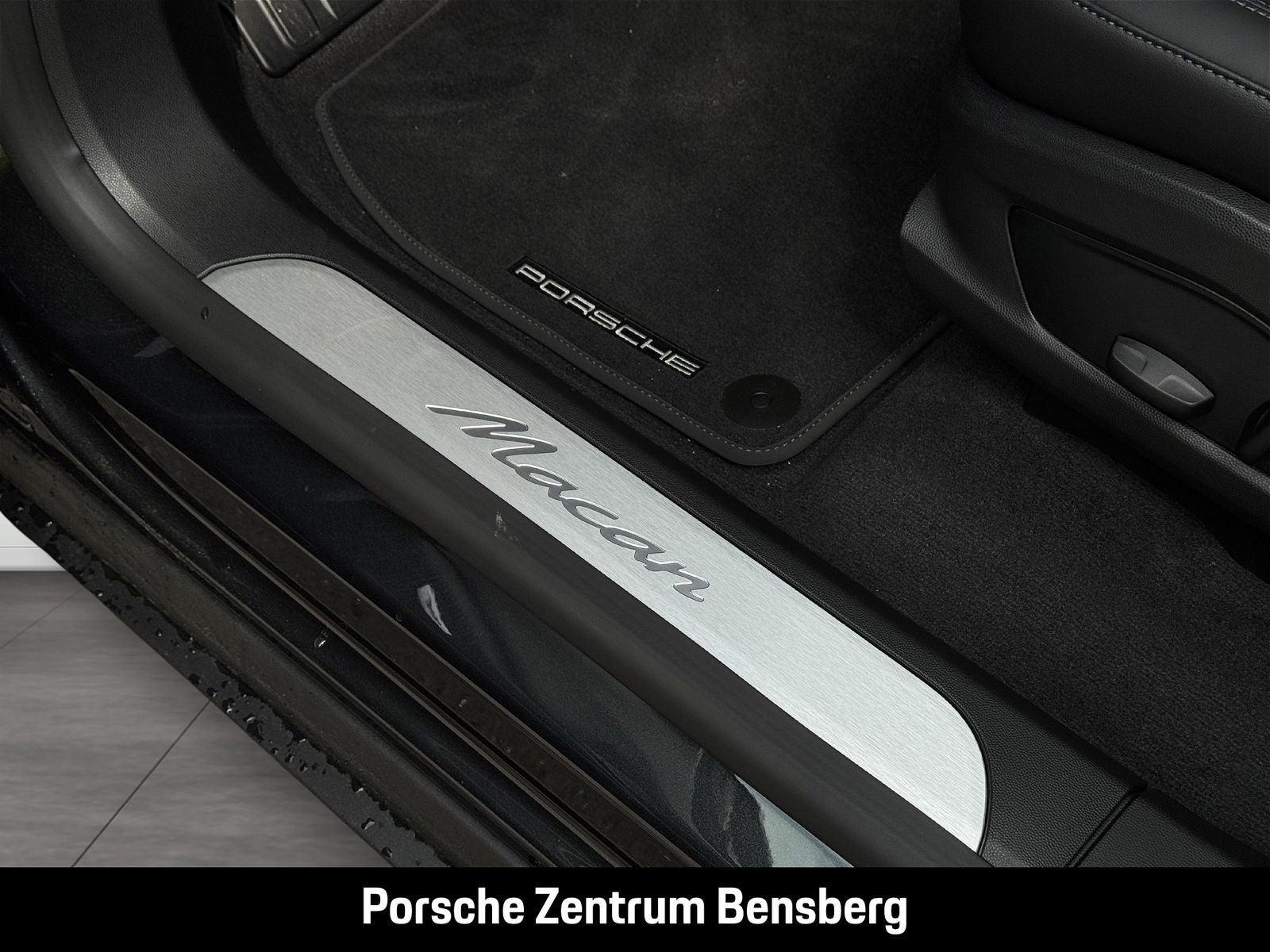 Porsche Macan Electric 4