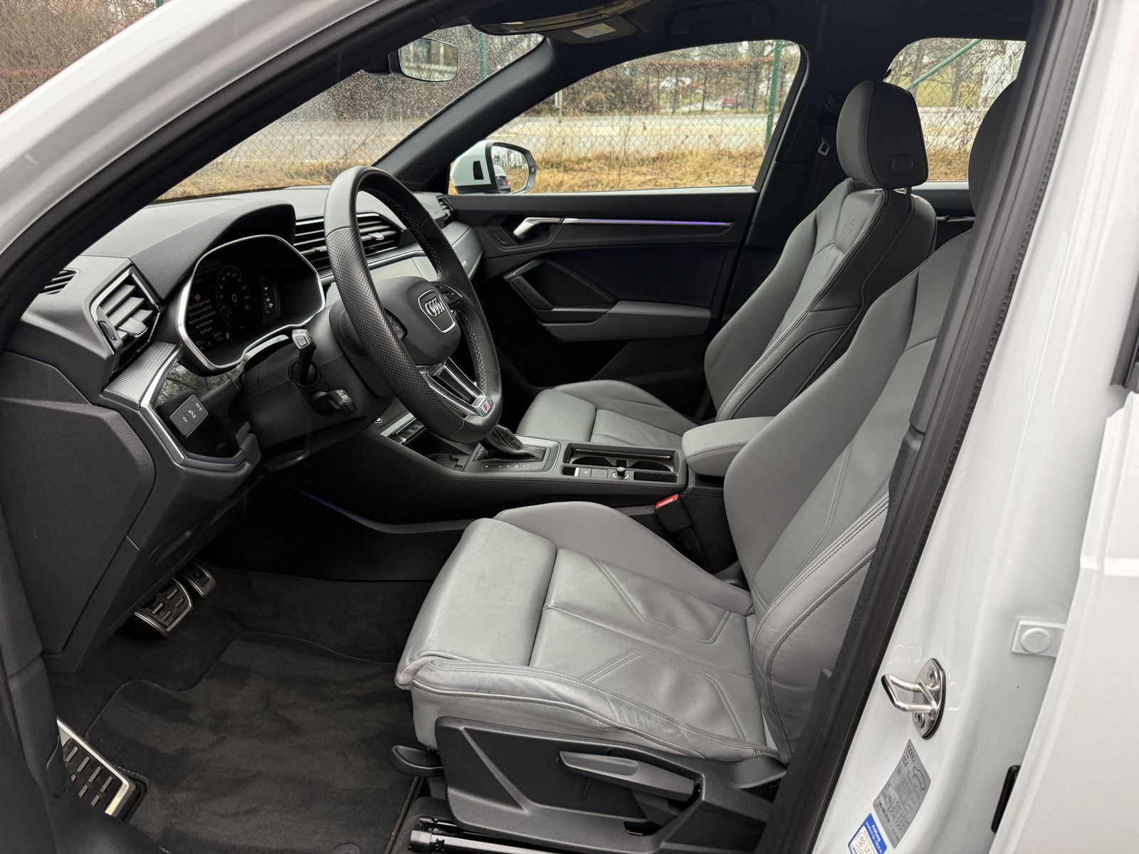 Audi Q3 45 S line - Samsaru's Car Outlet