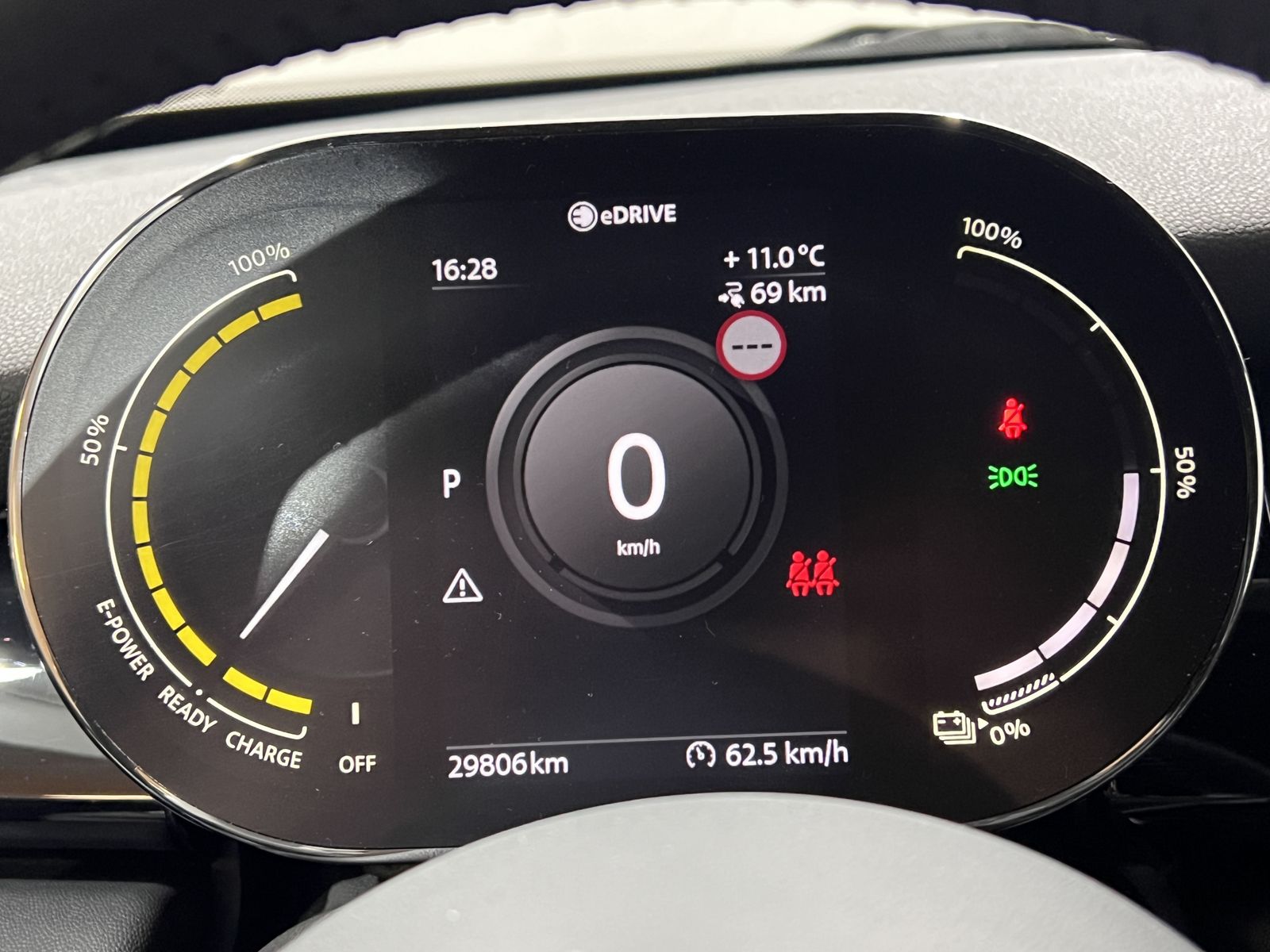 MINI Cooper SE Trim - Samsaru's Car Outlet