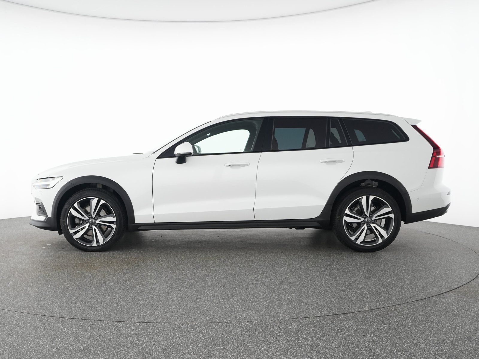 Volvo V60 CC B4 AWD Ultimate SONDERFINANZIERUNG 1,99%*