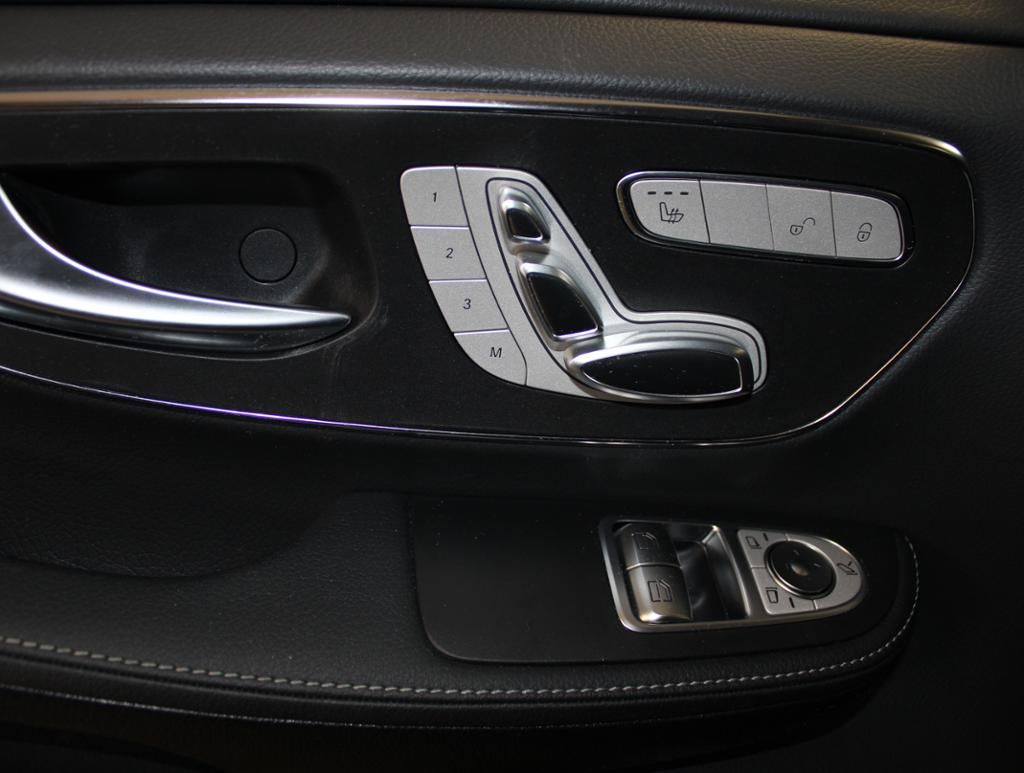 Mercedes-Benz V 250 d Avantgarde - Samsaru's Car Outlet