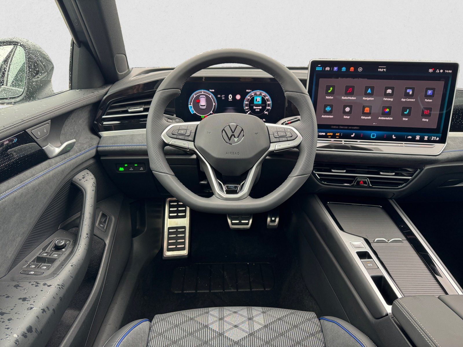 Volkswagen Passat Variant R-Line TDI DSG 4Motion|AHK|PANO|A