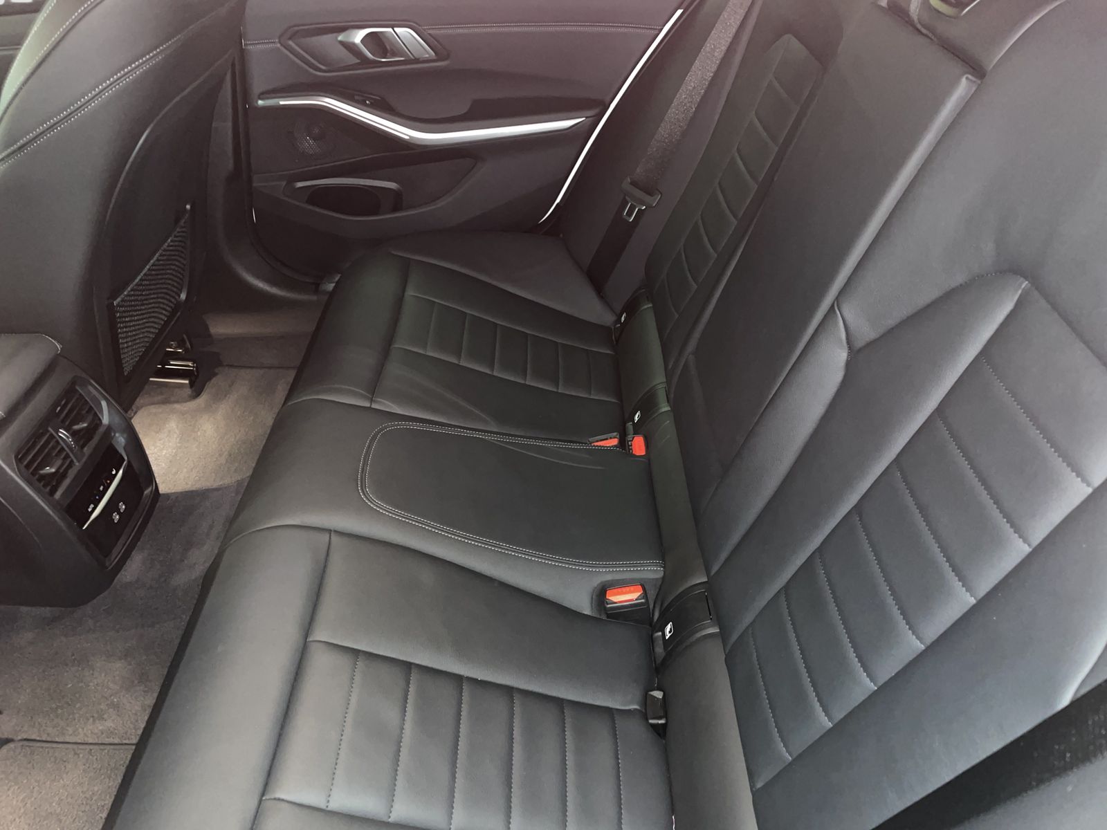 BMW 320i xDrive M Sport - Samsaru's Car Outlet
