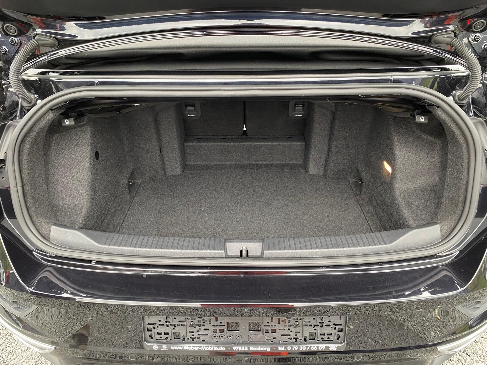 Volkswagen T-Roc R-Line - Samsaru's Car Outlet