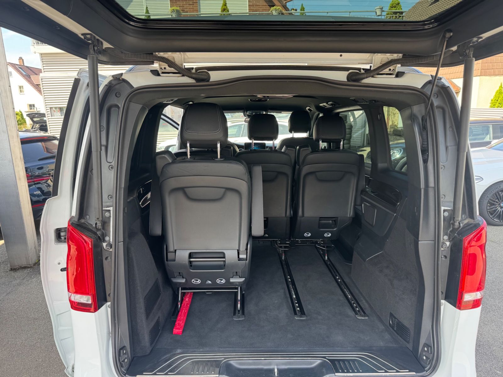 Mercedes-Benz V 300 d 4Ma Edition - Samsaru's Car Outlet
