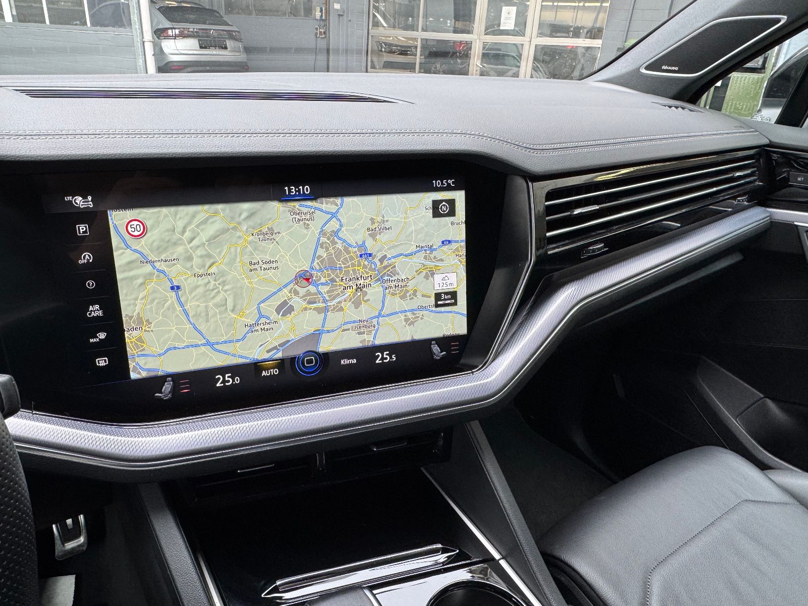 Volkswagen Touareg R-Line 3.0 V6 TSI 4MOTION -Vollausstatt.