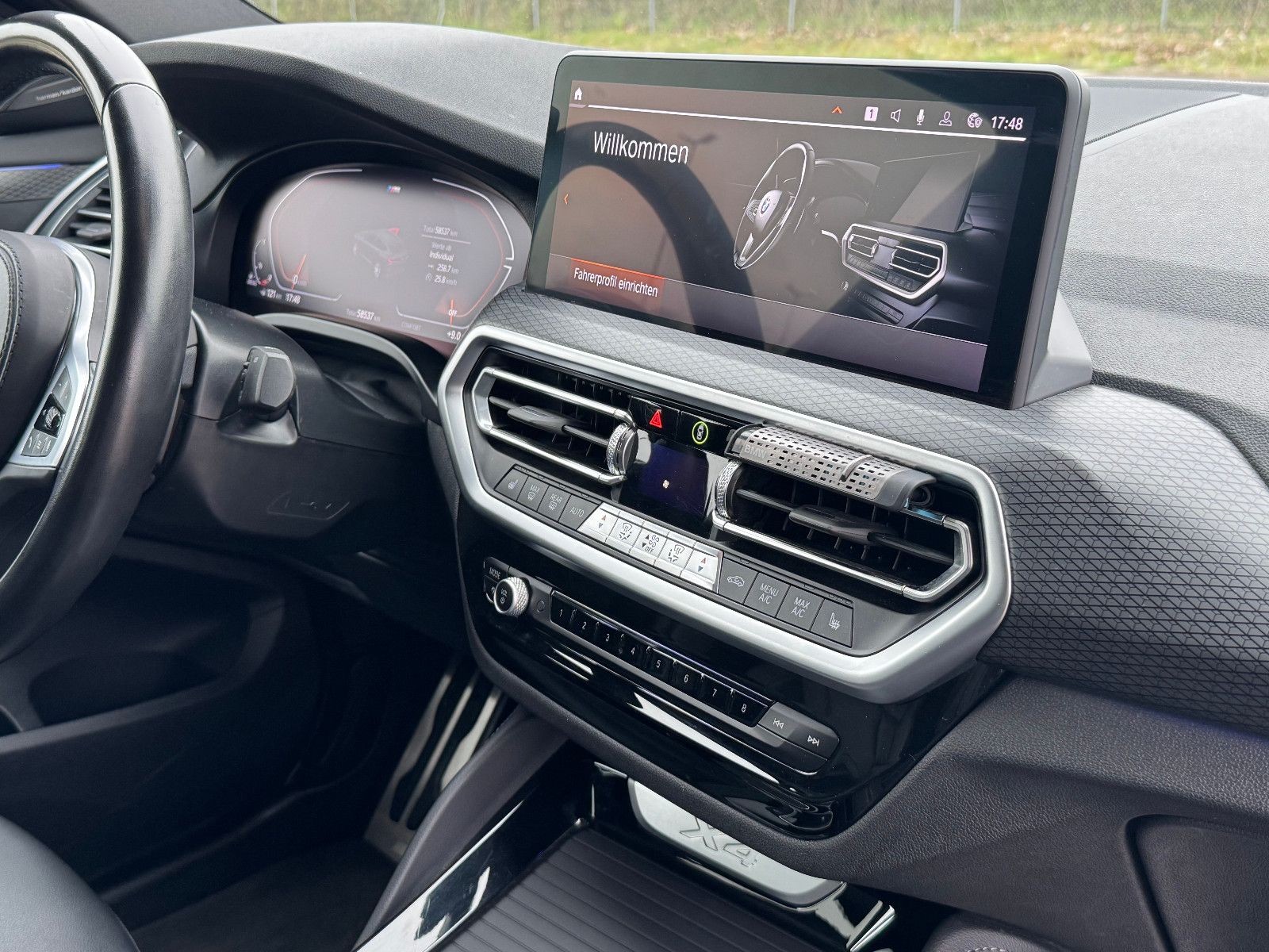 BMW X4 xDrive30d*M Sport*Laserlicht*HUD*AHK*SHZ*Kam.