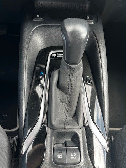 Toyota Corolla TS 1.8 Hybrid Business - Samsaru's Car Outlet