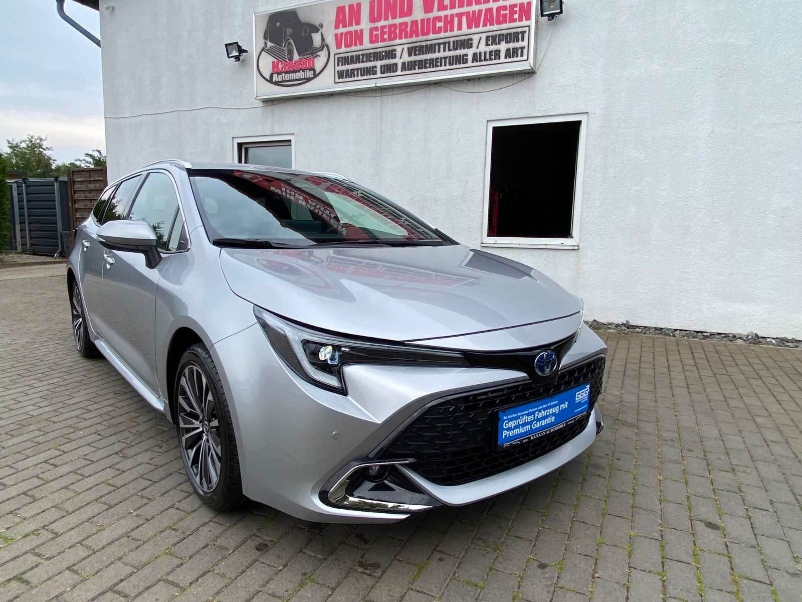Toyota Corolla Touring Sports 1.8 Hybrid HEV Team D