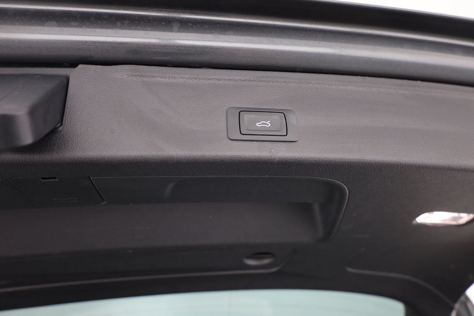 Audi A4 Avant 35 TFSI S-Line - Samsaru's Car Outlet