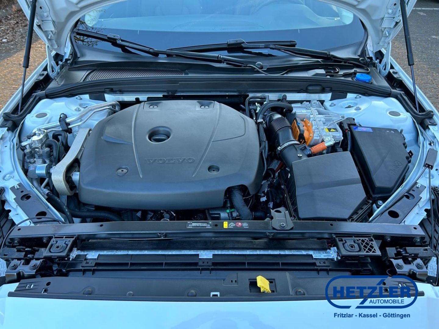 Volvo V60 Kombi Plus Dark Recharge Plug-In Hybrid AWD