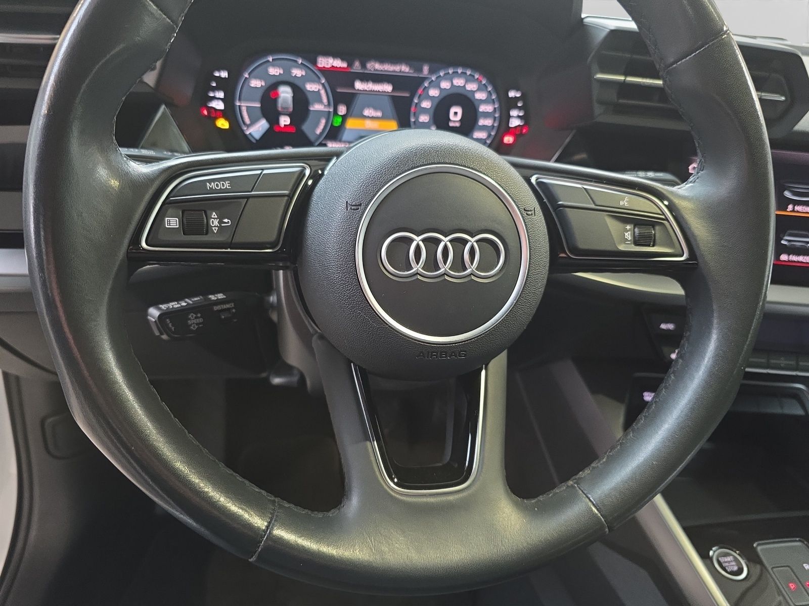 Audi A3 Sportback 40 TFSI e SITZHZG LM16 DAB