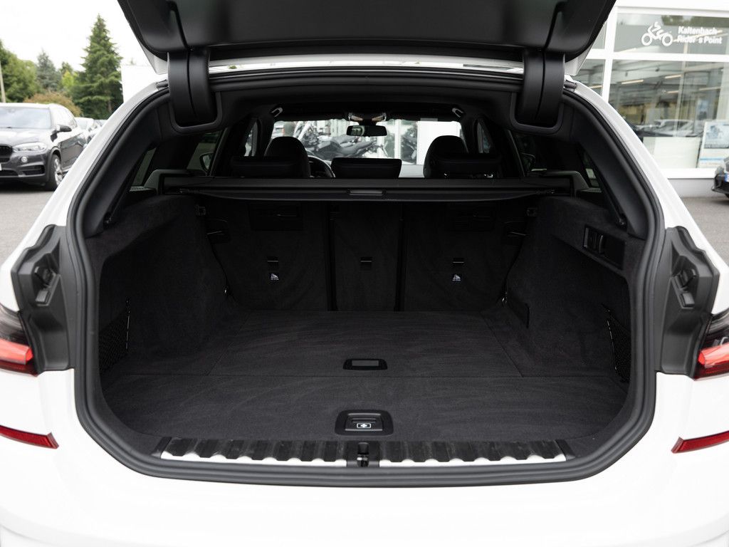 BMW 330d Touring M-Sportpaket - Samsaru's Car Outlet
