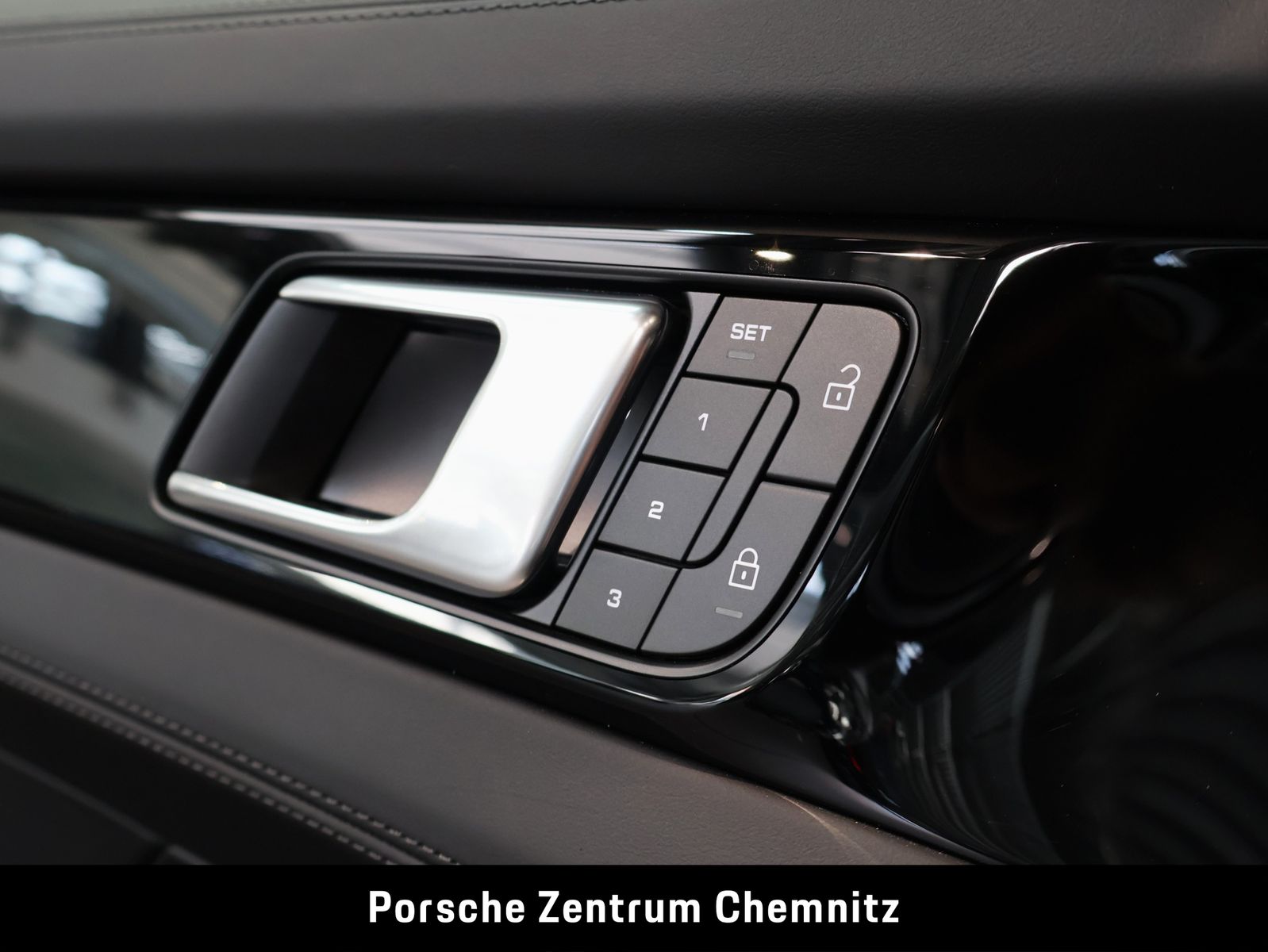 Porsche Panamera 4S E-Hybrid Sport Turismo 4+1 Sitze;Spo