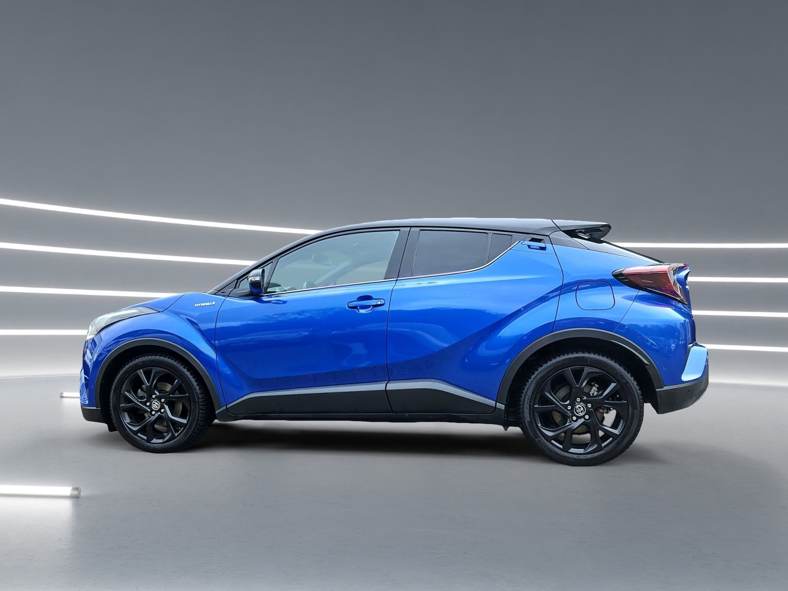 Toyota C-HR Hybrid - Samsaru's Car Outlet