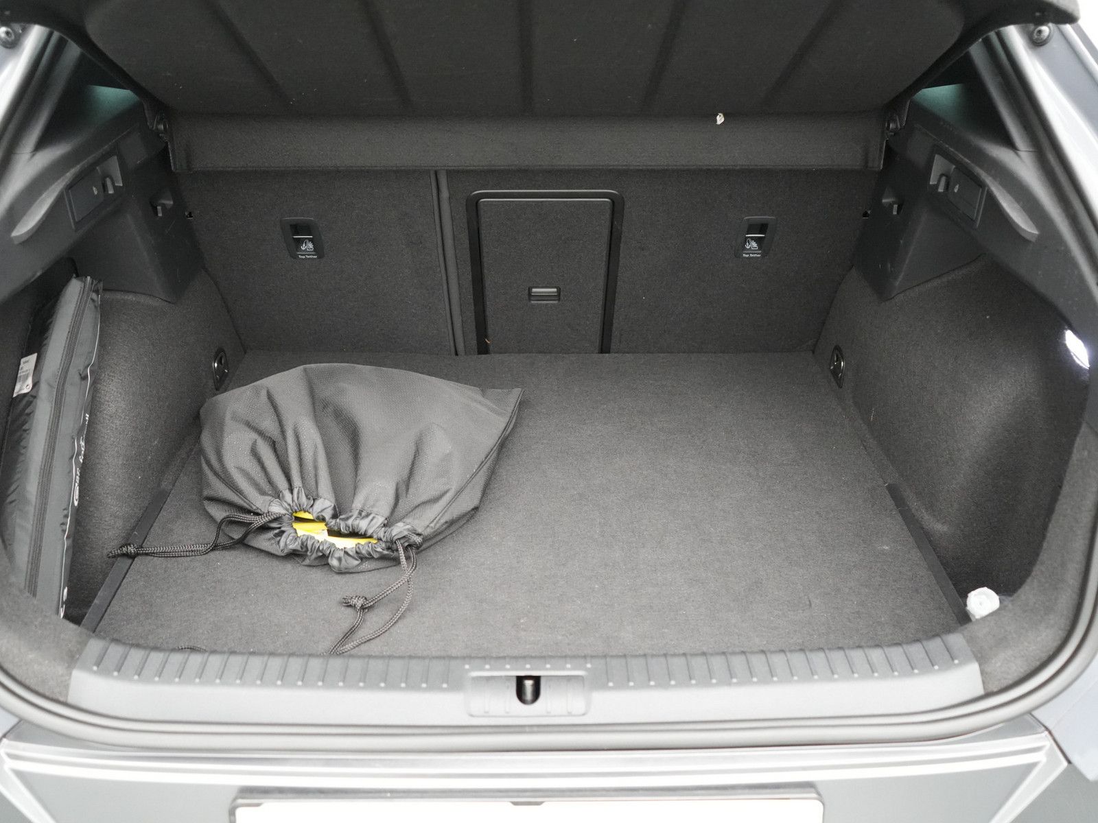 Cupra Formentor VZ e-Hybrid PANO AHK ACC NAVI LEDER