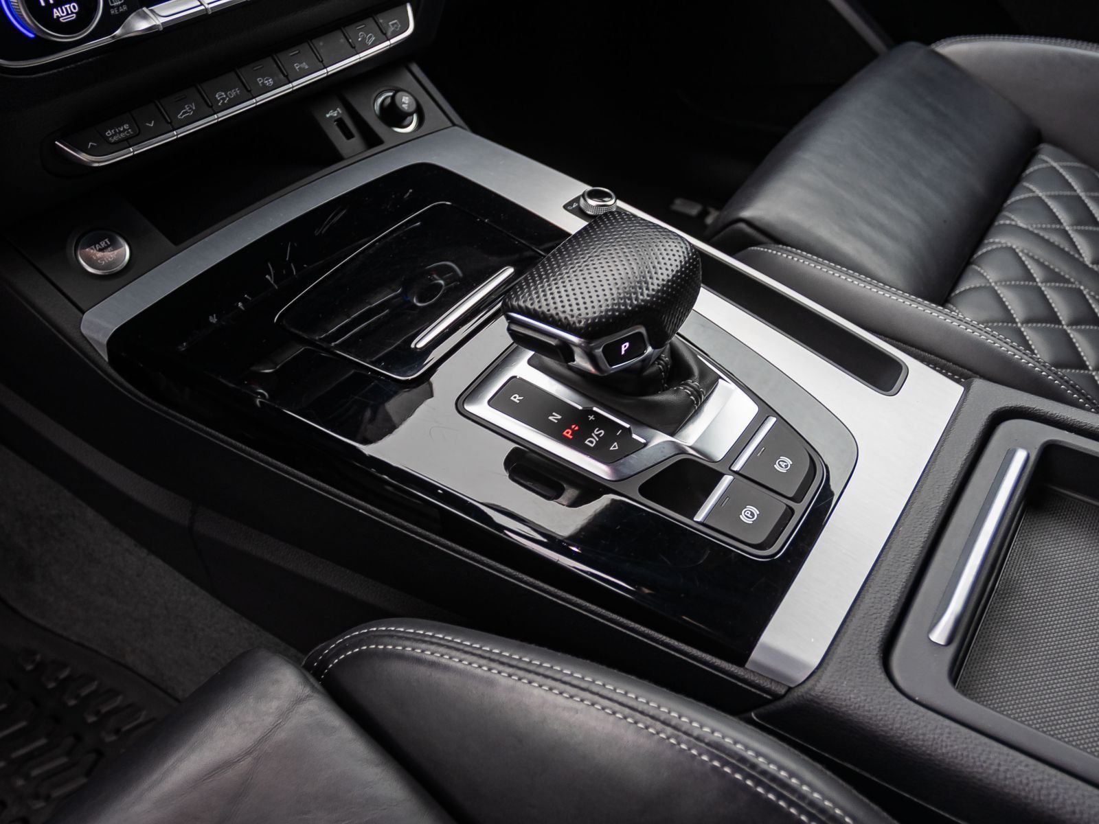 Audi Q5 S line 55TFSI e qu Navi LED Luftfederung AHK