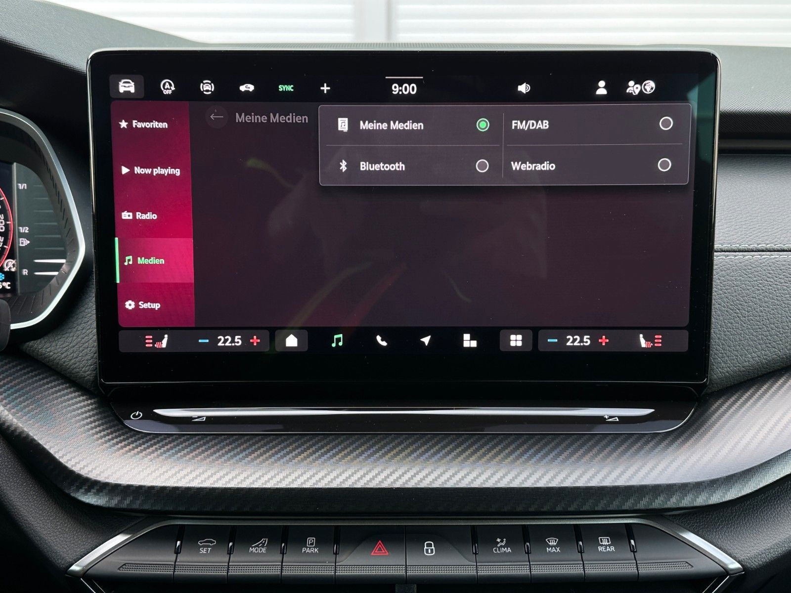 Skoda 204PS 4x4 DSG Sportline NAVI KAMERA eHK LM18"AHK