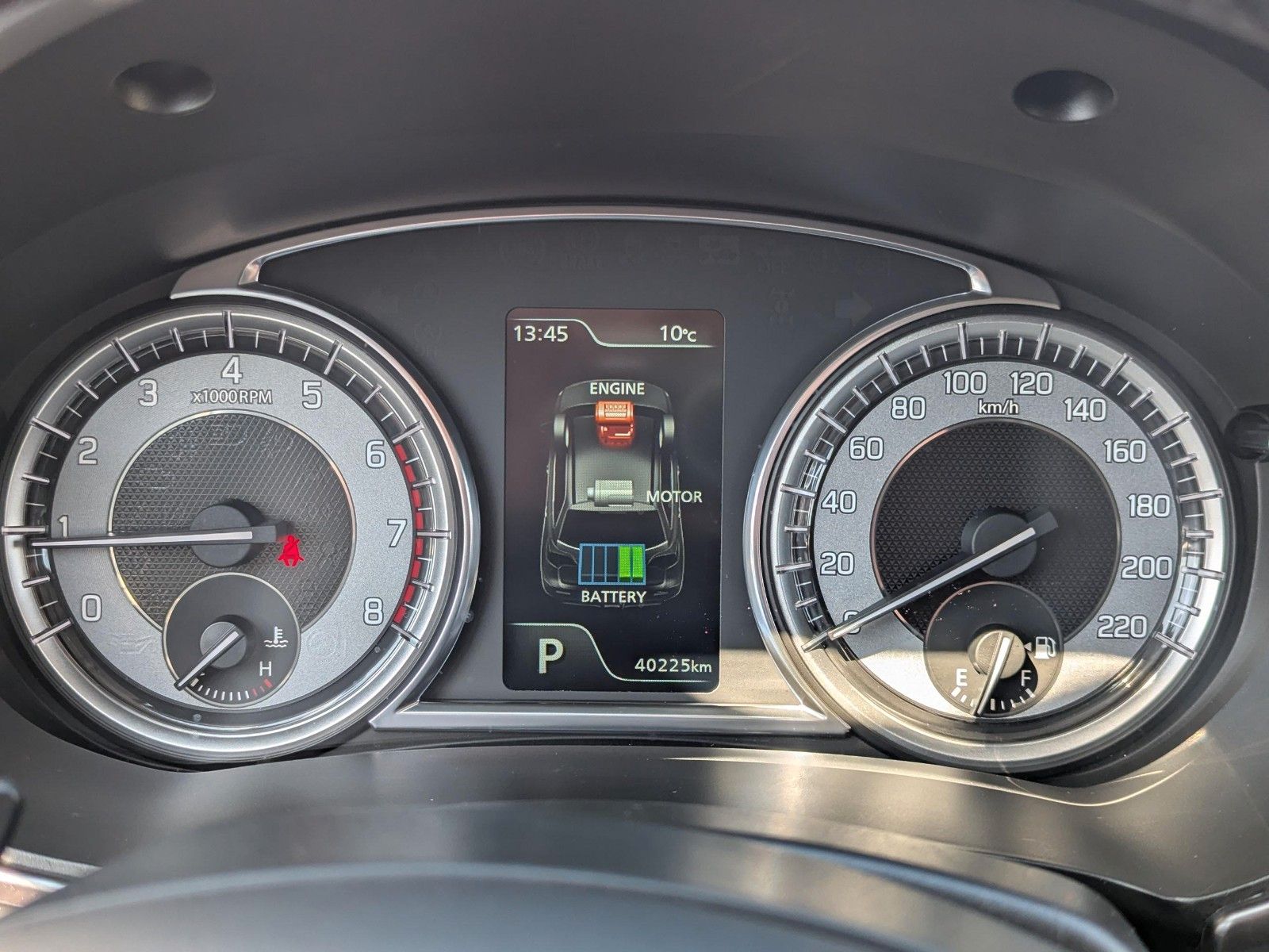 Suzuki Vitara 1.4 Mild-Hybrid Comfort - Samsaru's Car Outlet