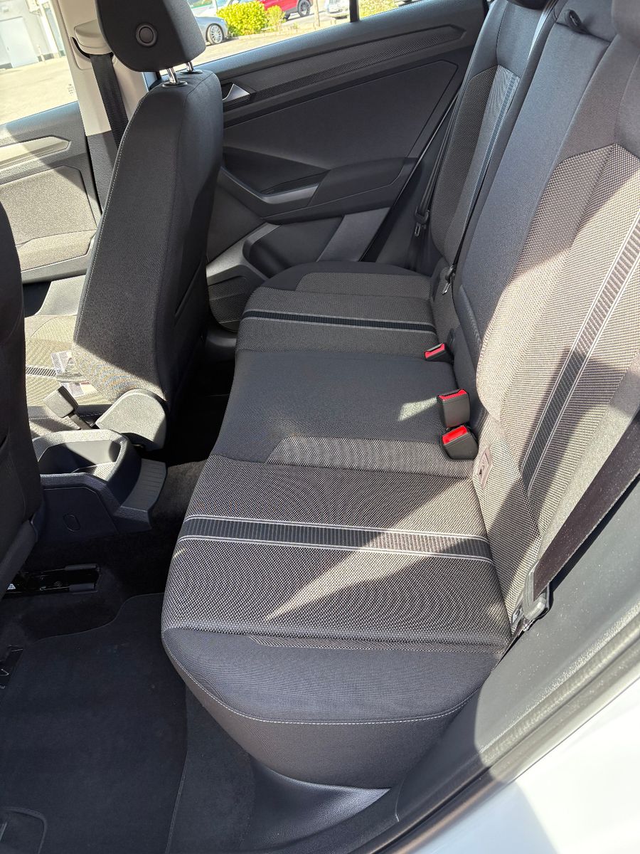 Volkswagen T-Roc Style - Samsaru's Car Outlet