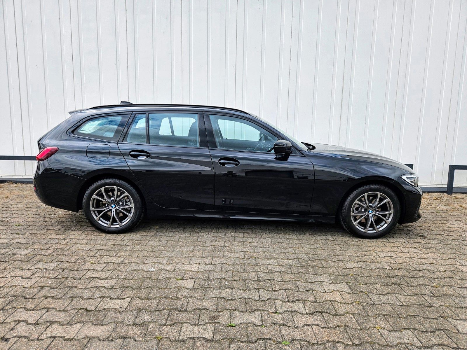 BMW 320d xDrive SPORT LINE - Samsaru's Car Outlet
