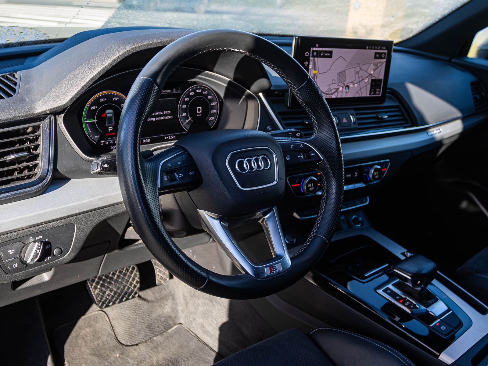 Audi Q5 S line 55TFSIe qu Navi Matrix Standklima ACC