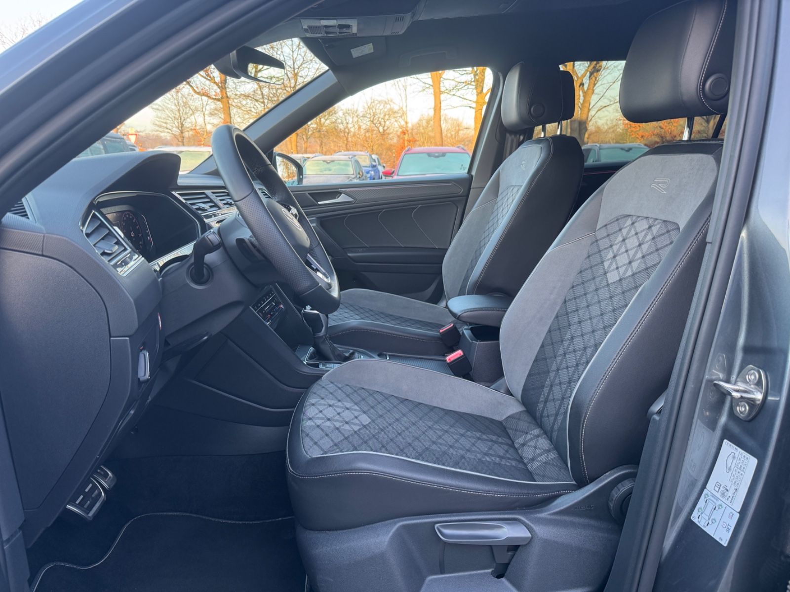 Volkswagen Tiguan Allspace R-Line 4M °B&S°AHK°R-Kamera°