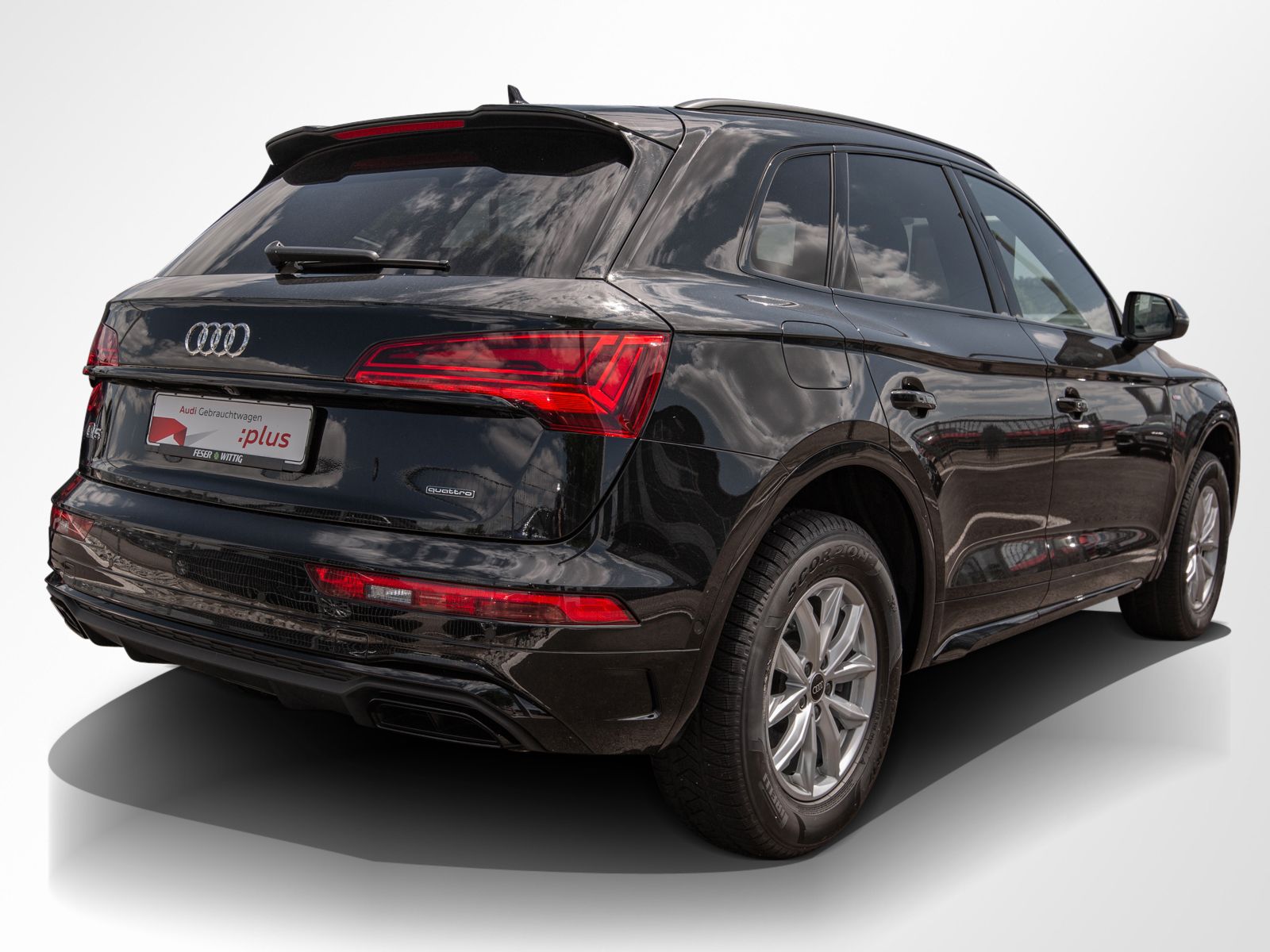 Audi Q5 45 TFSI qu.S-line Stronic - Samsaru's Car Outlet