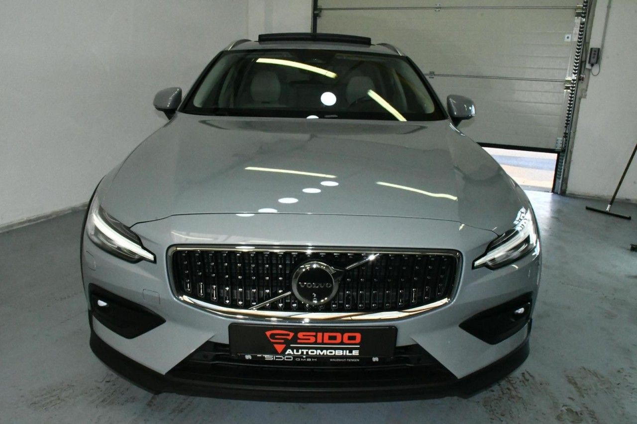 Volvo V60 Cross Country AWD Ultim ACC*PAN*H&K*AHK*SBEL
