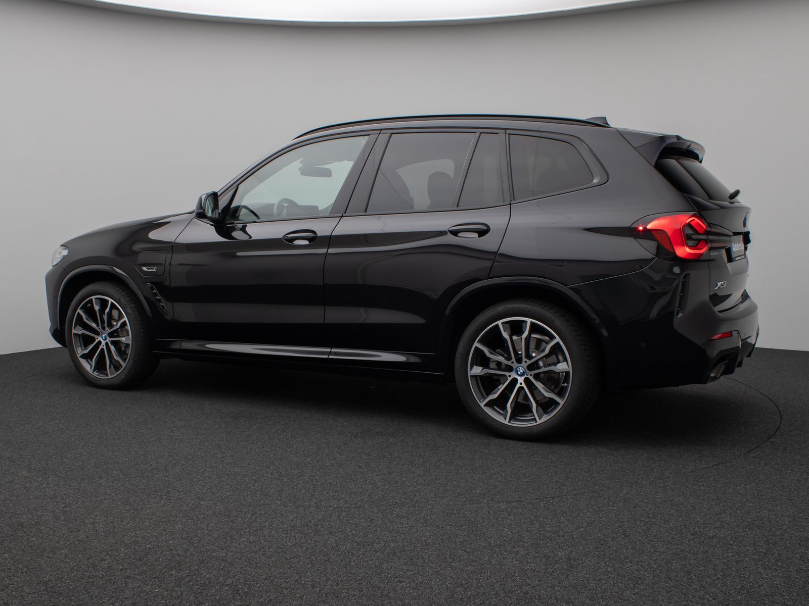 BMW X3 xD30e M Sport - Samsaru's Car Outlet
