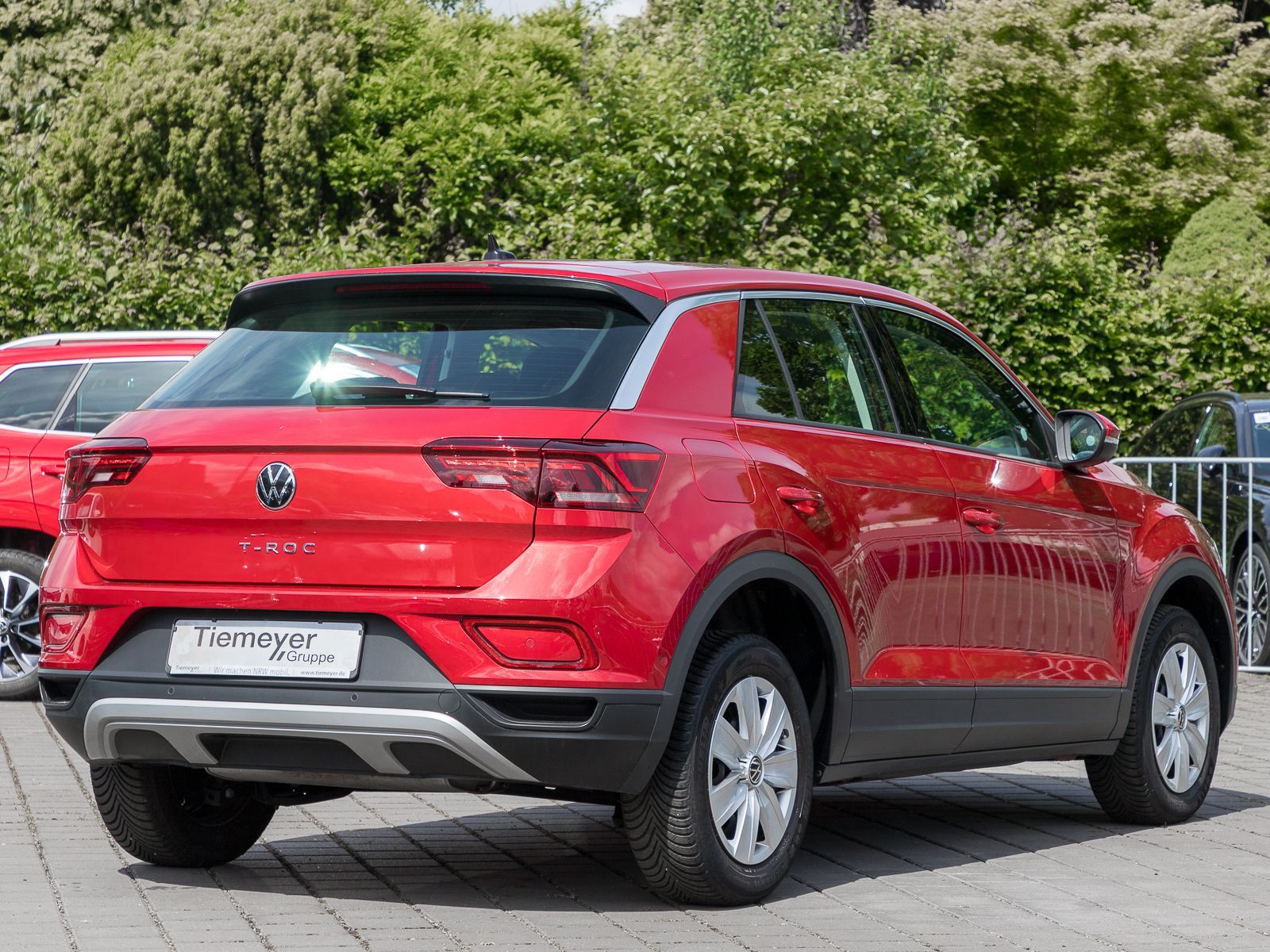 Volkswagen T-Roc 1.0 TSI - Samsaru's Car Outlet