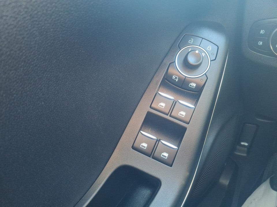 Ford Puma 1.0 EcoBoost Titanium