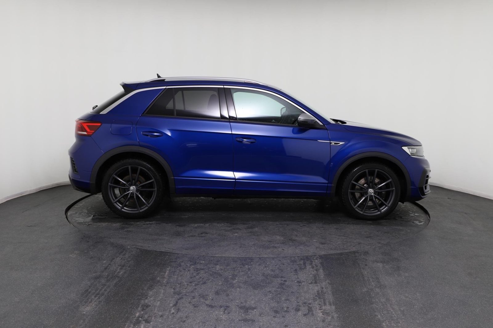 Volkswagen T-Roc 2.0 TSI 4-Motion R - Samsaru's Car Outlet