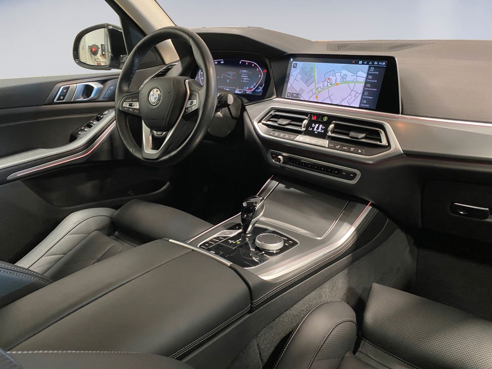 BMW X5 xDrive 30d M-Shadow HuD LEDER AHK LED 20 Zoll