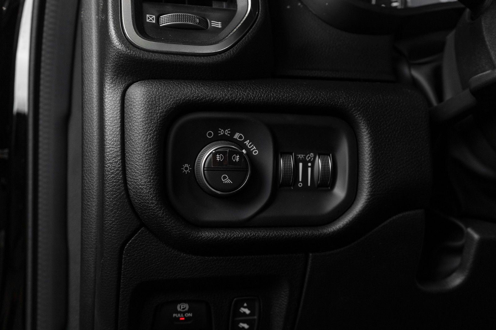 Dodge RAM*1500*Laramie**4x4*H/K*Ht,Vnt,Memory*